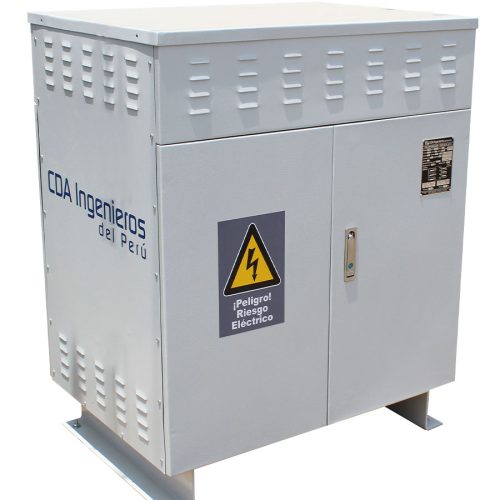 Instalación de transformador trifásico en seco de tipo encapsulado, diseñado por CDA Ingenieros para máxima seguridad contra incendios en interiores.